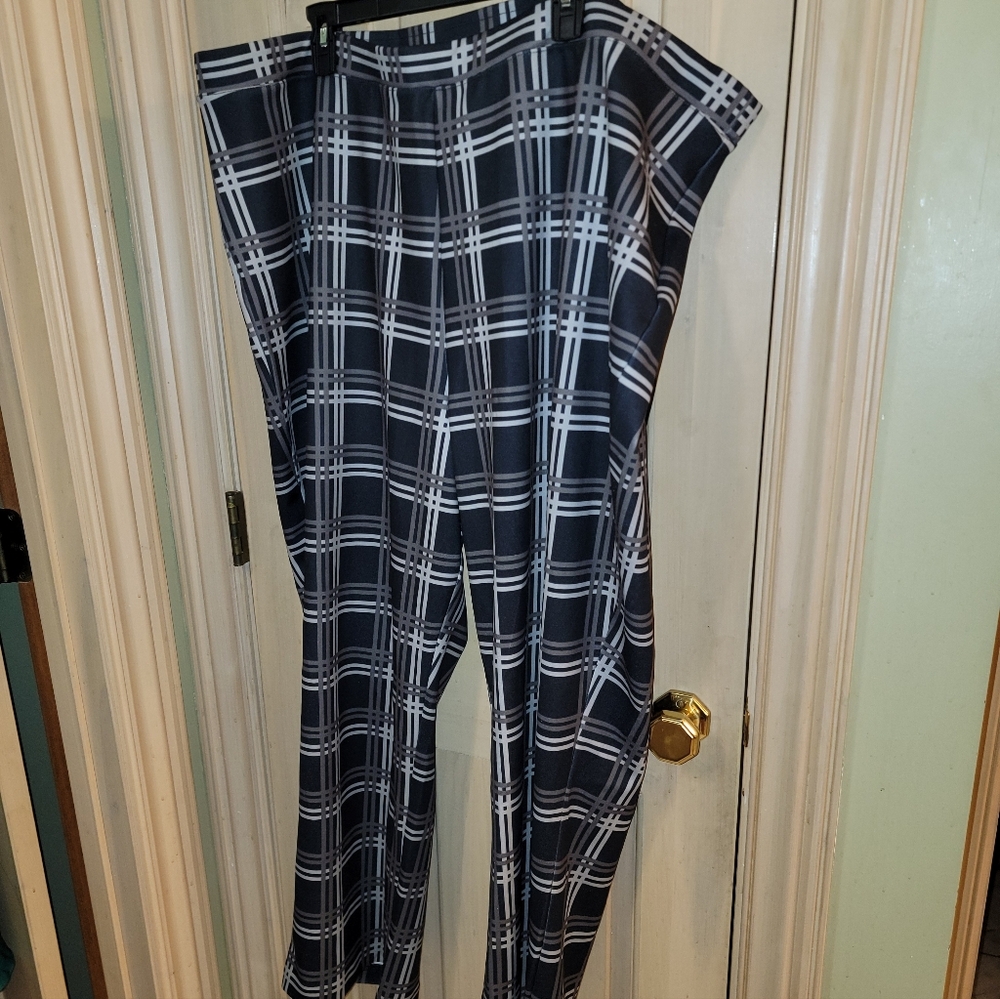 NWOT Womens Plus Sz 3X Anthony Originals Black And Gray Plaid Pants